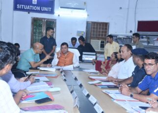 "Chief Minister Pushkar Singh Dhami Puts Administration on Alert During Monsoon, Instructs District Magistrates to Tackle Flooding"