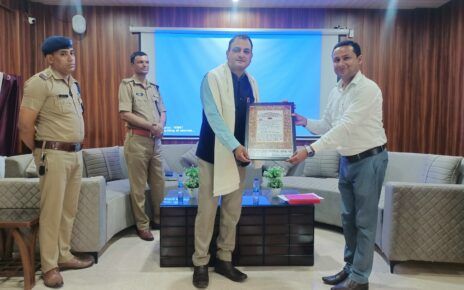 नैनीताल पुलिस ने नए आपराधिक कानूनों की जानकारी और जागरूकता बढ़ाने के लिए एक विशेष कार्यक्रम आयोजित छात्र-छात्राओं को किया जागरूक। 