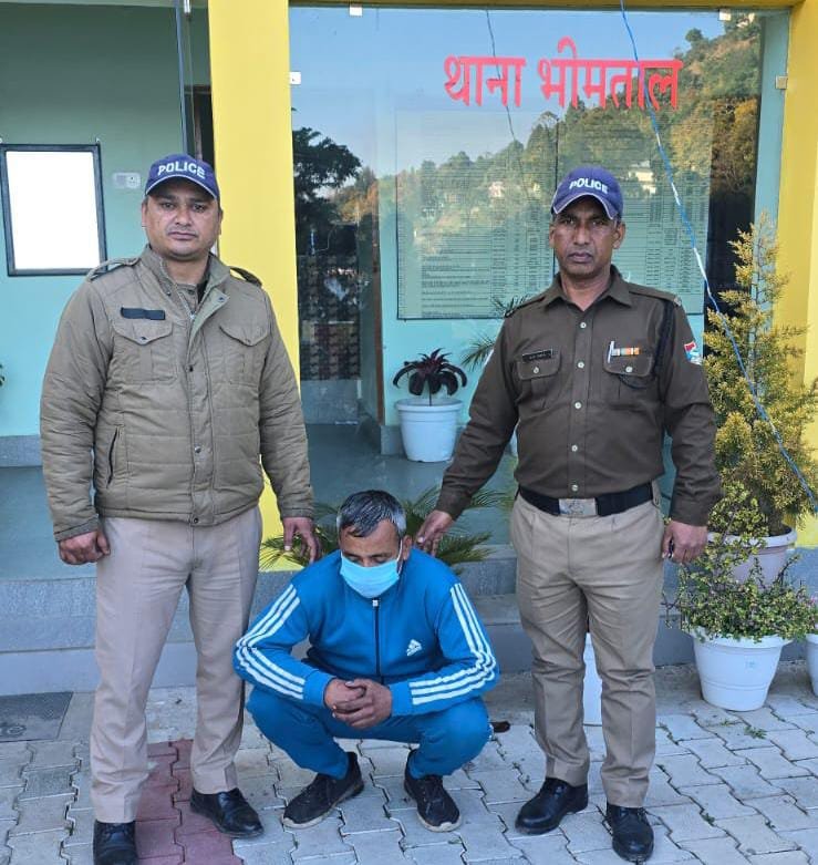 नैनीताल पुलिस कप्तान प्रहलाद मीणा के नेतृत्व में भीमताल पुलिस को मिली बड़ी सफलता    414 अवैध कनेक्टर लीसे के साथ एक लीसा तस्कर हुआ गिरफ्तार