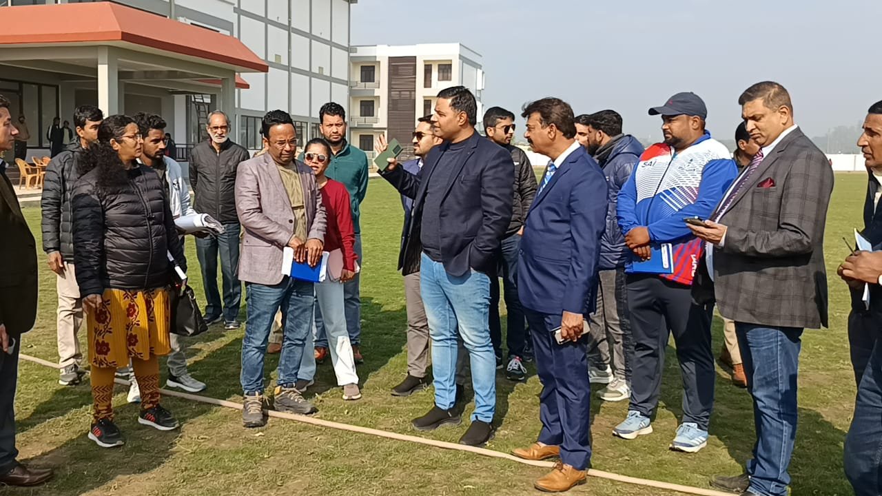 राष्ट्रीय खेलों की तैयारी: रुद्रपुर में मलखंभ प्रतियोगिता स्थल का निरीक्षण