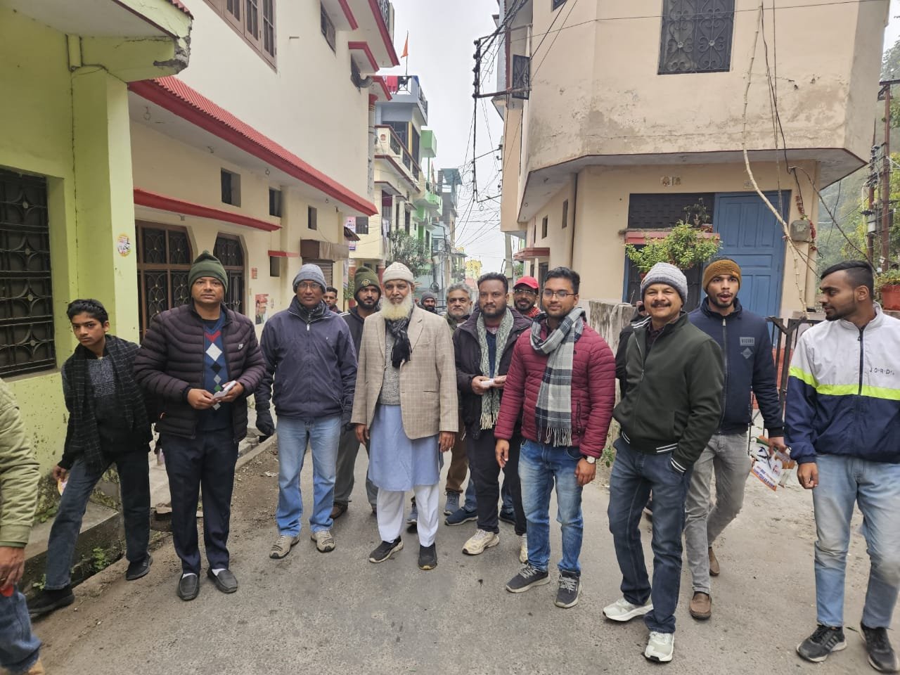 कांग्रेस समर्थित नगर पालिका अध्यक्ष पद प्रत्याशी हाजी मौ अकरम ने जनसंपर्क किया।