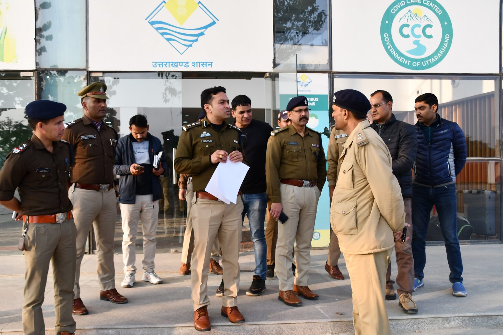 एसएसपी नैनीताल ने राष्ट्रीय खेलो के सकुशल आयोजन के लिए स्टेडियम ओर मिनी स्टेडियम में लिया सुरक्षा व्यवस्थाओं का जायजा,  अधीनस्थों को सभी तैयारियां पूरी करने के दिए निर्देश।