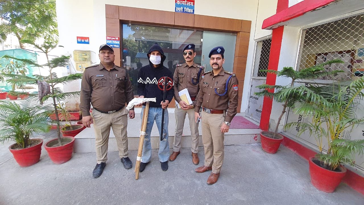 रामनगर में गुण्डागर्दी करने वाले अभियुक्त को पुलिस ने किया गिरफ्तार, अवैध तमन्चा बरामद