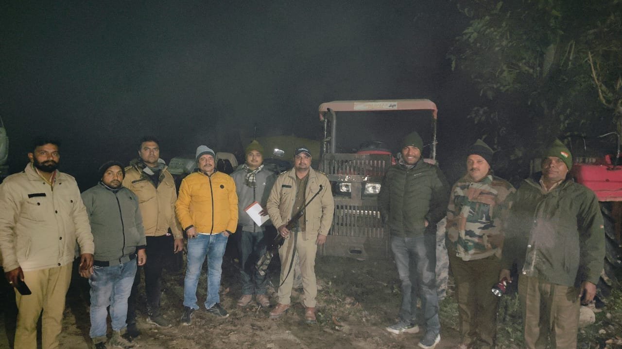 कोसी नदी में अवैध खनन पर बड़ी कार्रवाई, 10 वाहन जब्त