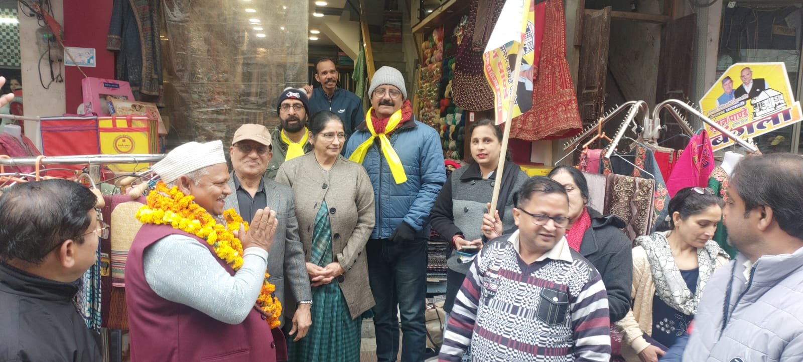 कांग्रेस समर्थित भुवन पाण्डेय का जनसंपर्क अभियान, शहर में बढ़ता समर्थन”