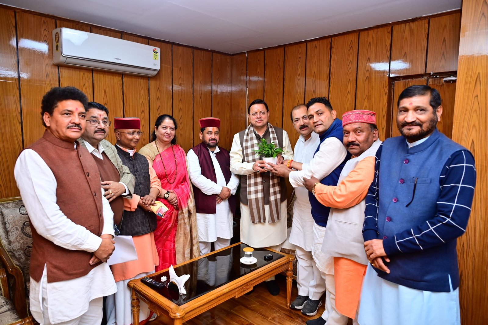 उत्तराखंड विधानसभा में ऐतिहासिक भूमि सुधार विधेयक पारित