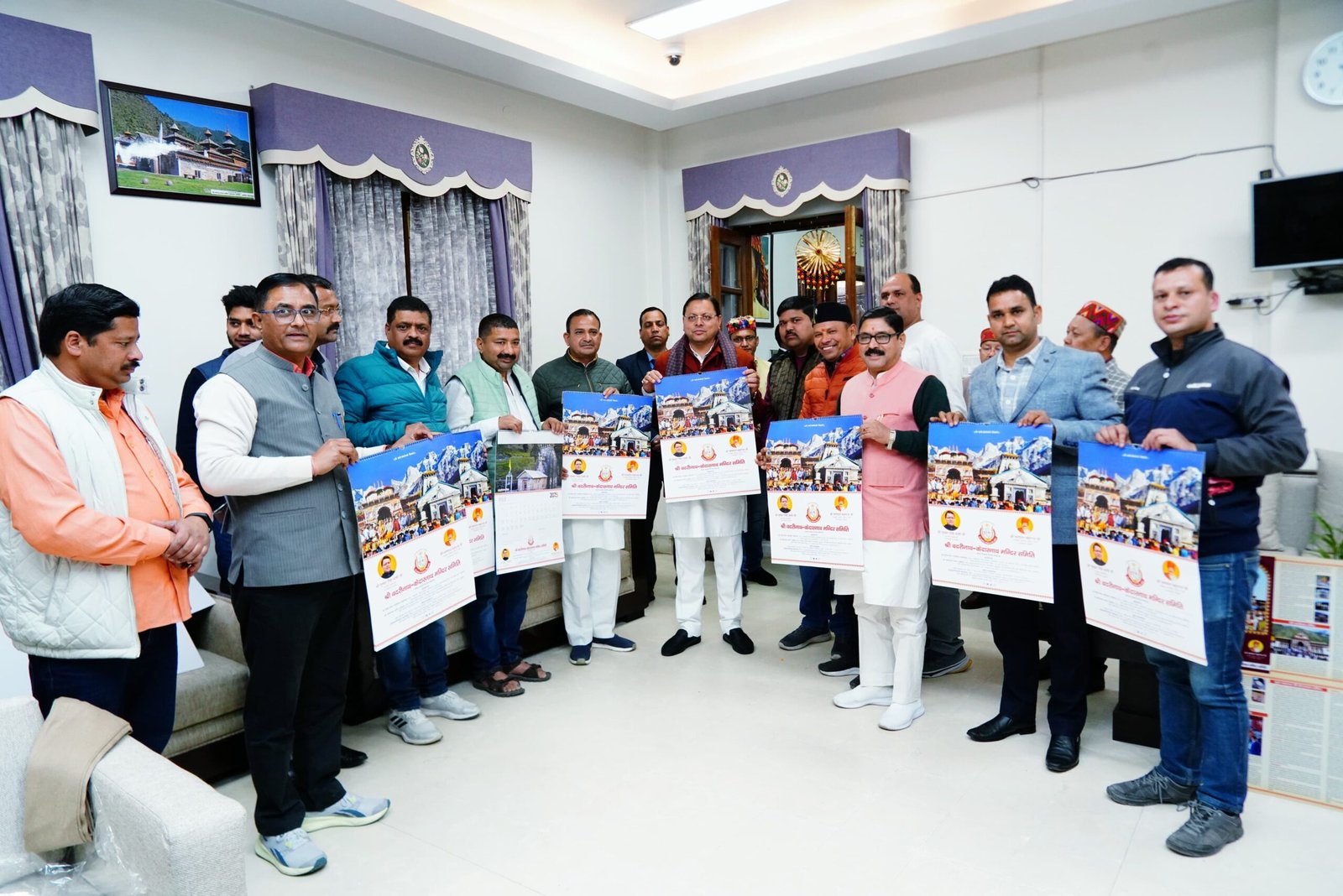मुख्यमंत्री ने किया श्री बदरीनाथ-केदारनाथ मंदिर समिति की पुस्तिका एवं कैलेंडर का विमोचन