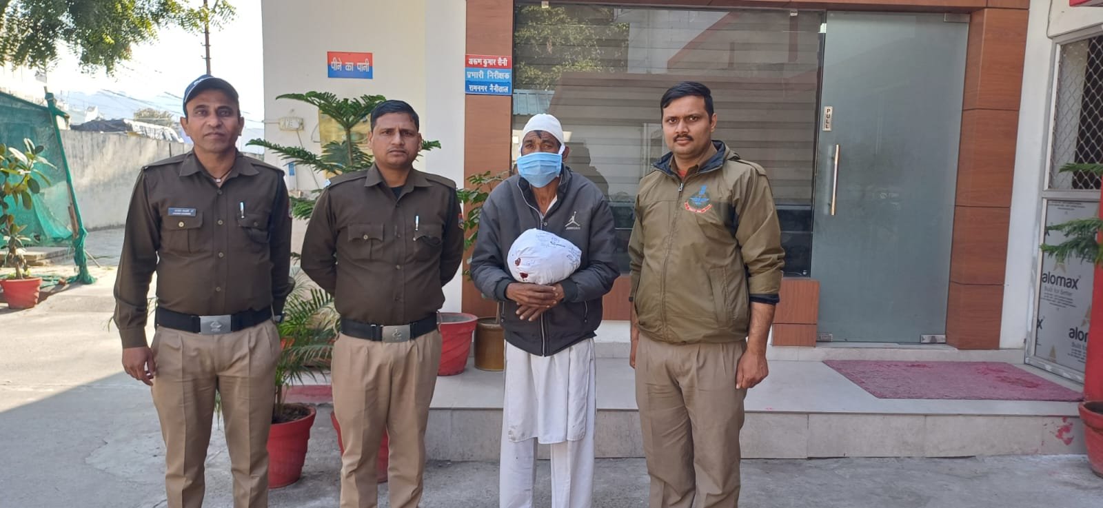 रामनगर पुलिस ने 58 पैकेट गांजे के साथ तस्कर को किया गिरफ्तार