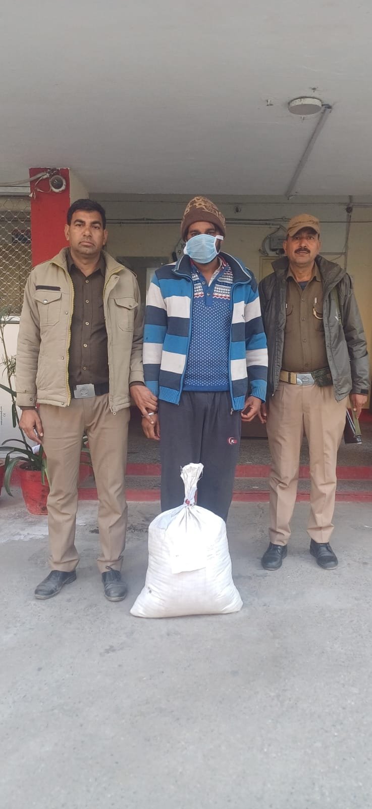 ड्रग फ्री देवभूमि’ अभियान के तहत रामनगर में अवैध शराब तस्कर पकड़ा गया