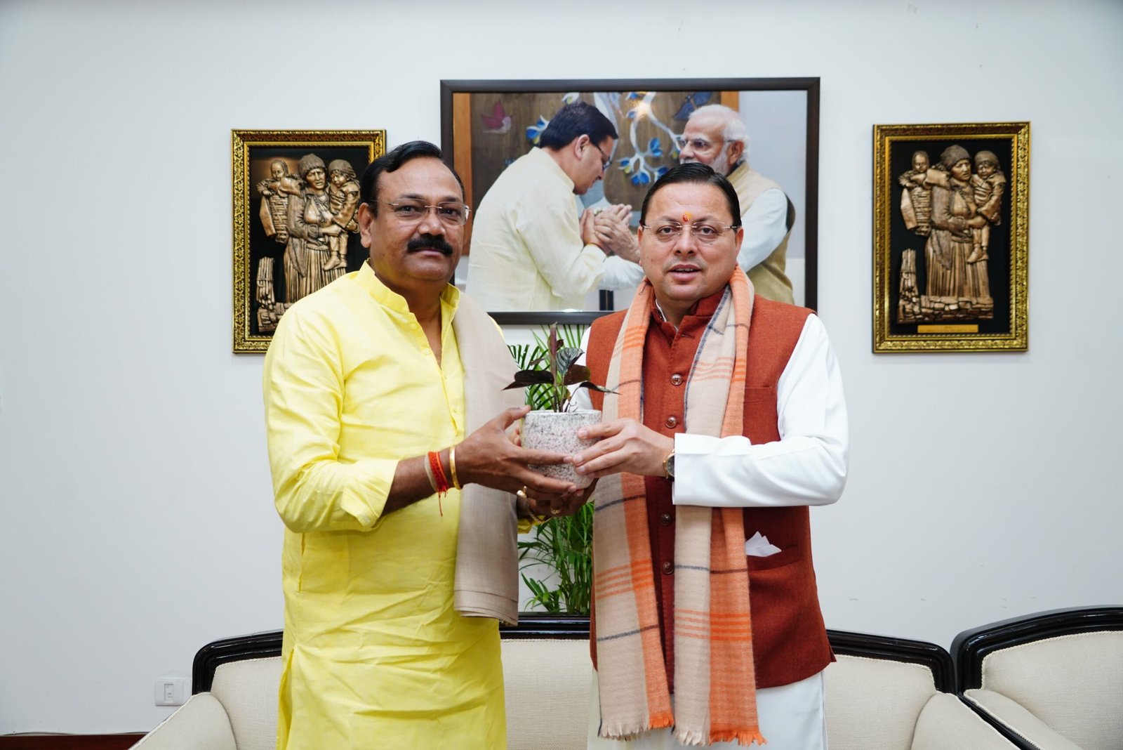 भाजपा किसान मोर्चा अध्यक्ष राजकुमार चाहर ने मुख्यमंत्री धामी से की शिष्टाचार भेंट