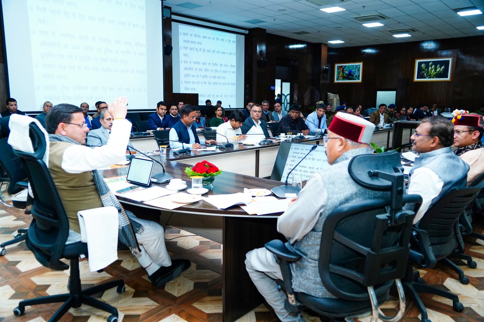 चारधाम यात्रा की सभी व्यवस्थाएं जल्द पूर्ण की जाए-सीएम ग्रीन चारधाम यात्रा अभियान शुरू किया जाए।
