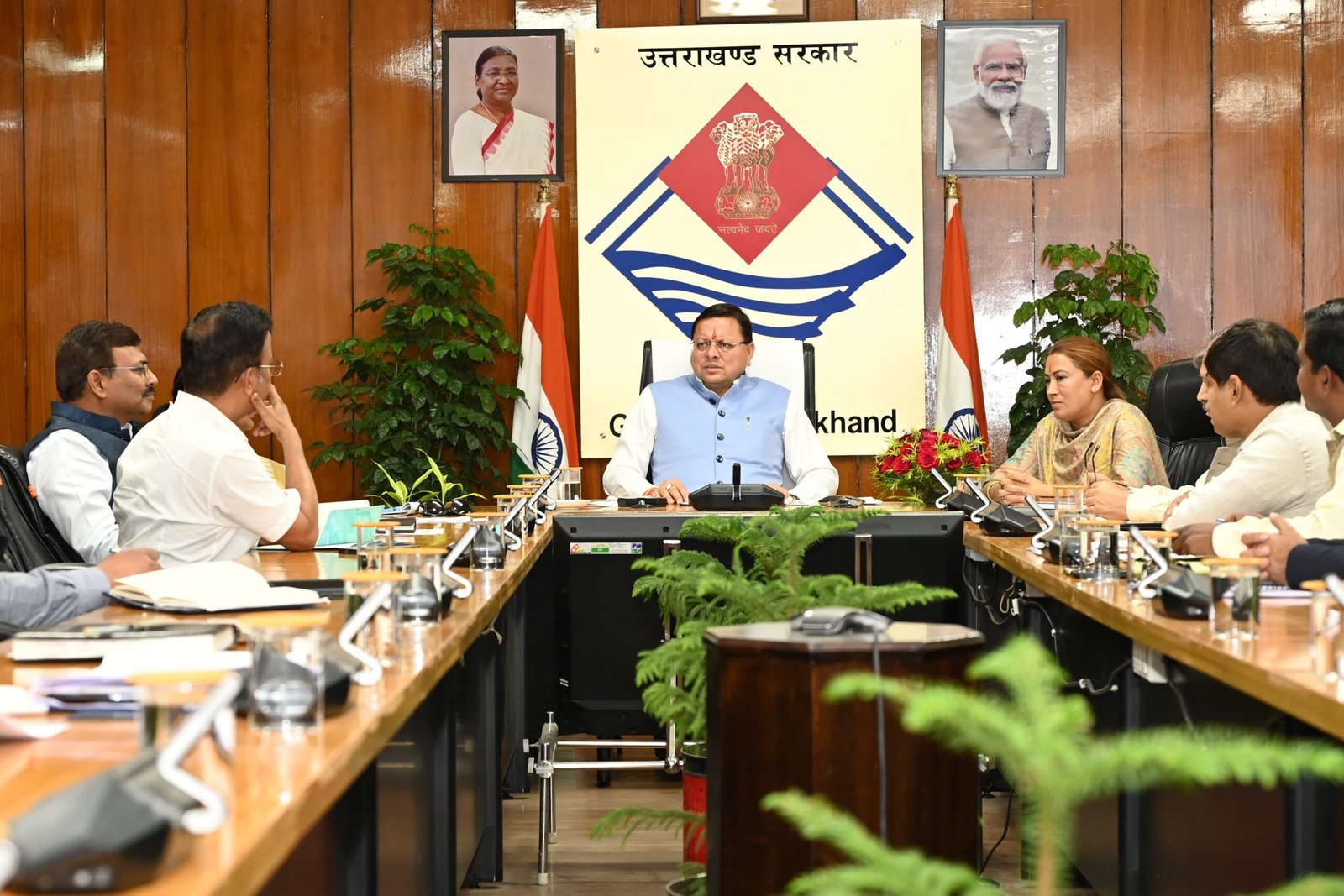 मुख्यमंत्री ने की समाज कल्याण, महिला सशक्तिकरण के साथ ही जनजाति कल्याण विभाग की गेम चेंजर योजनाओं की समीक्षा