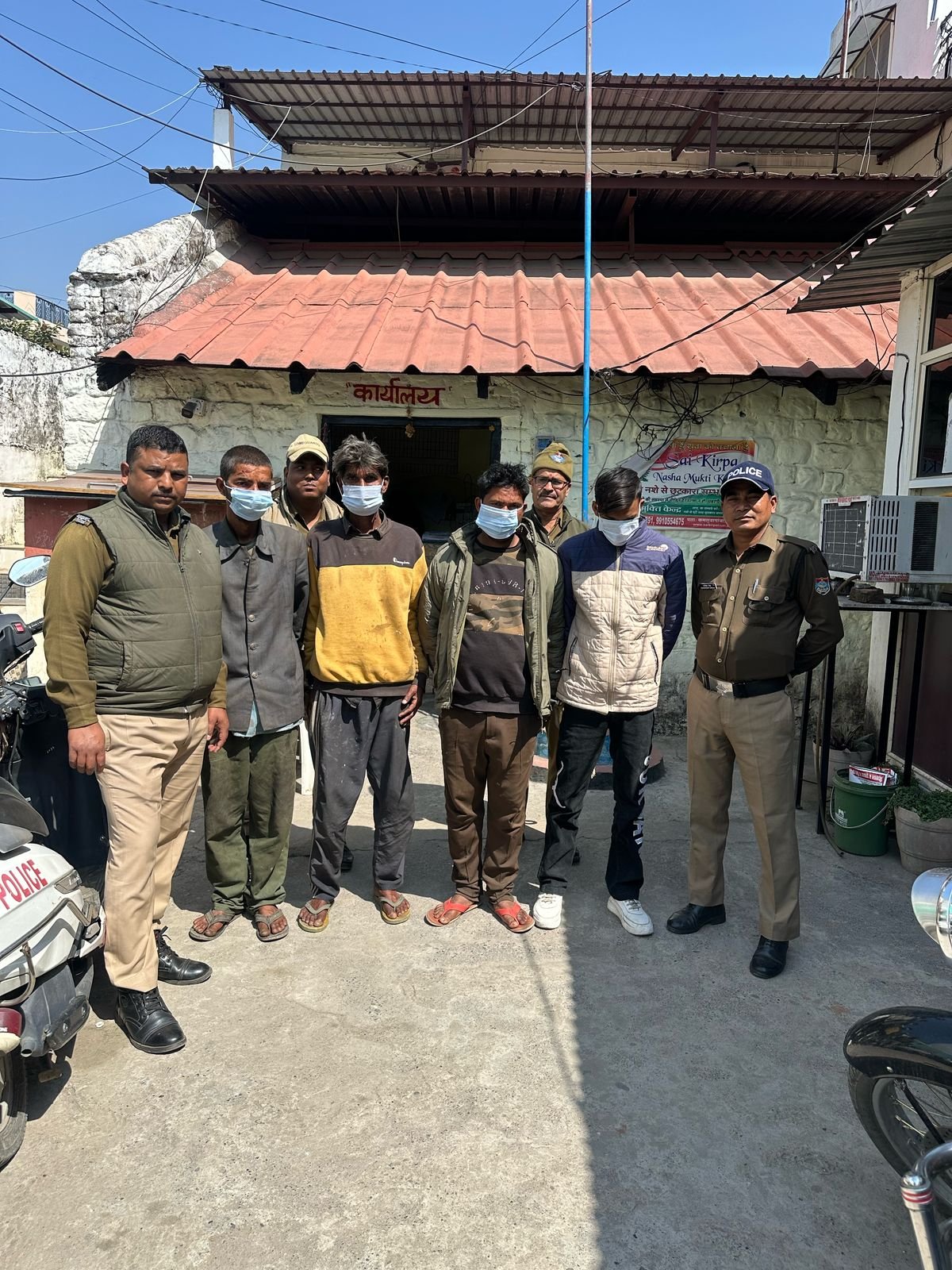 *मुखानी पुलिस ने चार वारंटियों को किया गिरफ्तार।
