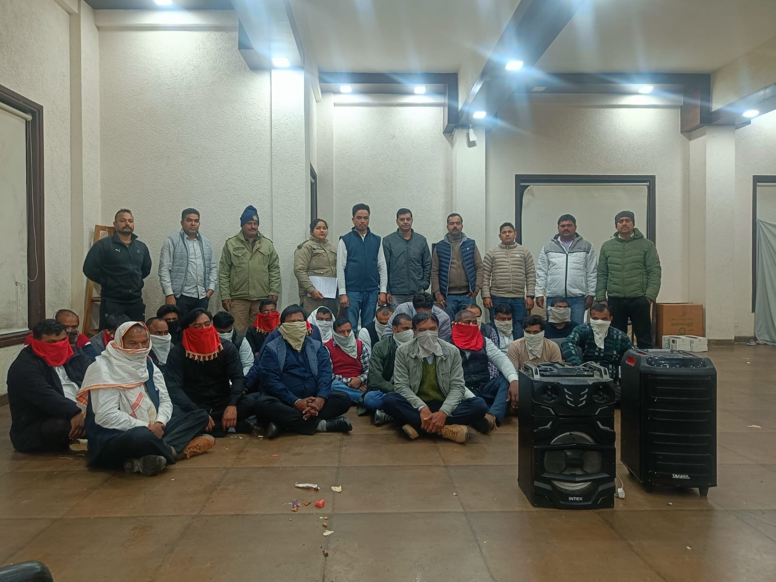 भीमताल स्थित “द पाम रिजॉर्ट” में शोर शराबा हुडदंग मचाने वाले 27 लोगों के किए चालान, रिजॉर्ट मैनेजर और कर्मियों के विरुद्ध भी कार्यवाही।