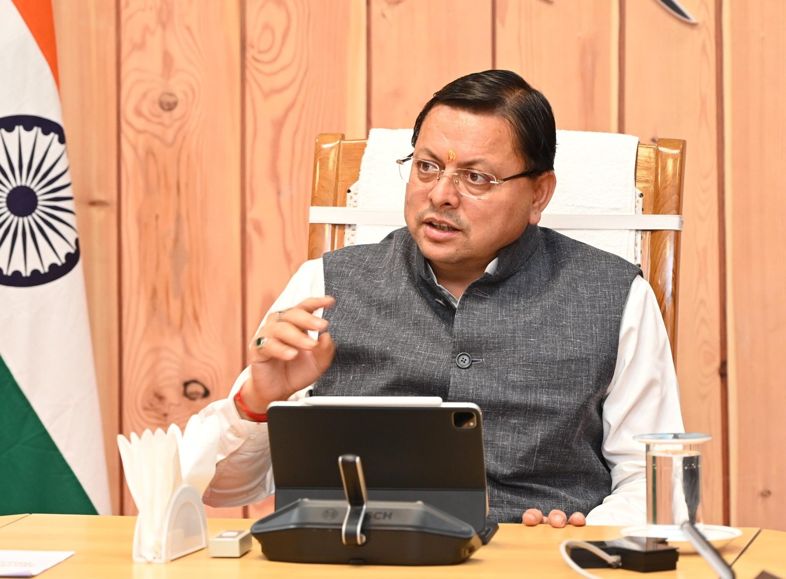 मुख्यमंत्री धामी के सख्त रुख का असर: सराय भूमि प्रकरण में दोषियों पर गिरी गाज”