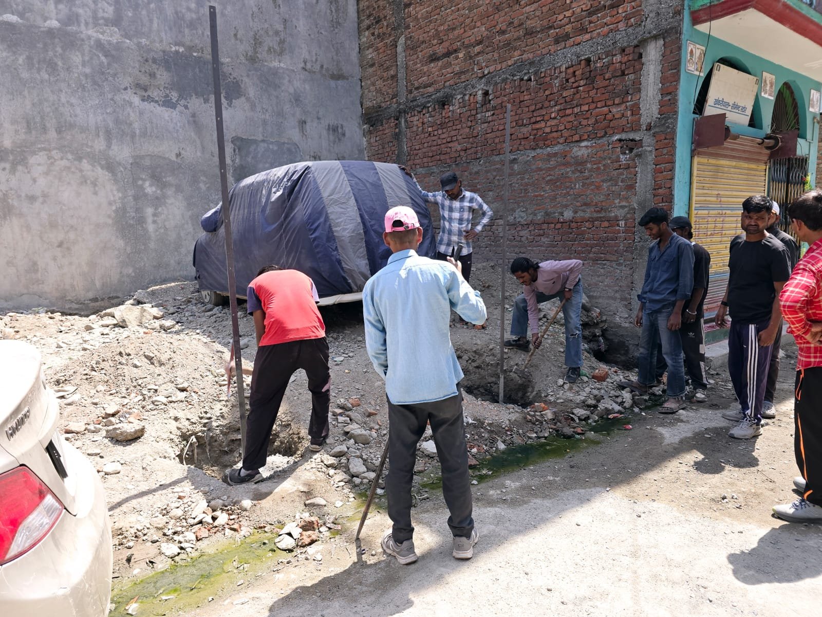 आयुक्त दीपक रावत के निर्देश पर कार्रवाई, शिवकालोनी की भूमि अतिक्रमण मुक्त