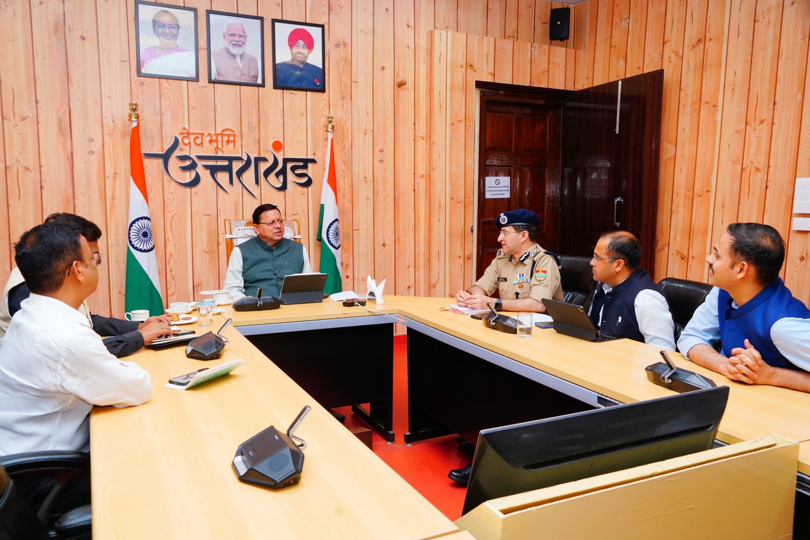 चारधाम यात्रा, राष्ट्रीय प्रतिष्ठानों की सुरक्षा बढ़ाई जाए- मुख्यमंत्री