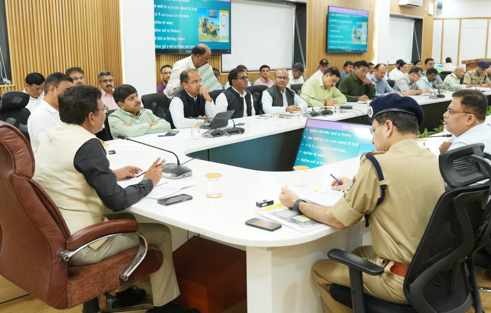 राज्य में नागरिक सुरक्षा पूर्वाभ्यास की तैयारियां तेज़, मुख्य सचिव ने अधिकारियों के साथ की समीक्षा बैठक
