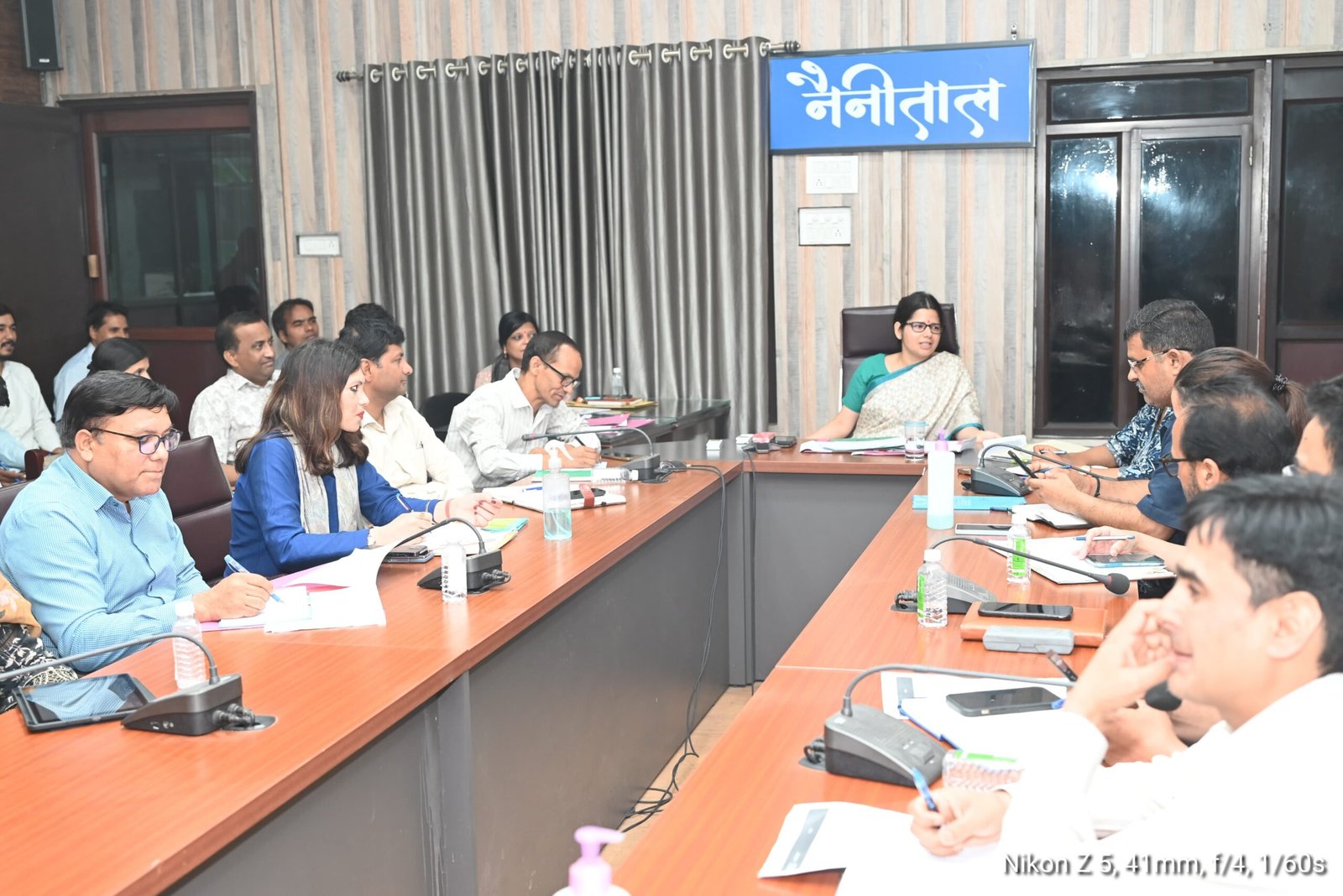 जनपद नैनीताल में त्रिस्तरीय पंचायत सामान्य निर्वाचन 2025 की तैयारियों को लेकर बैठक आयोजित