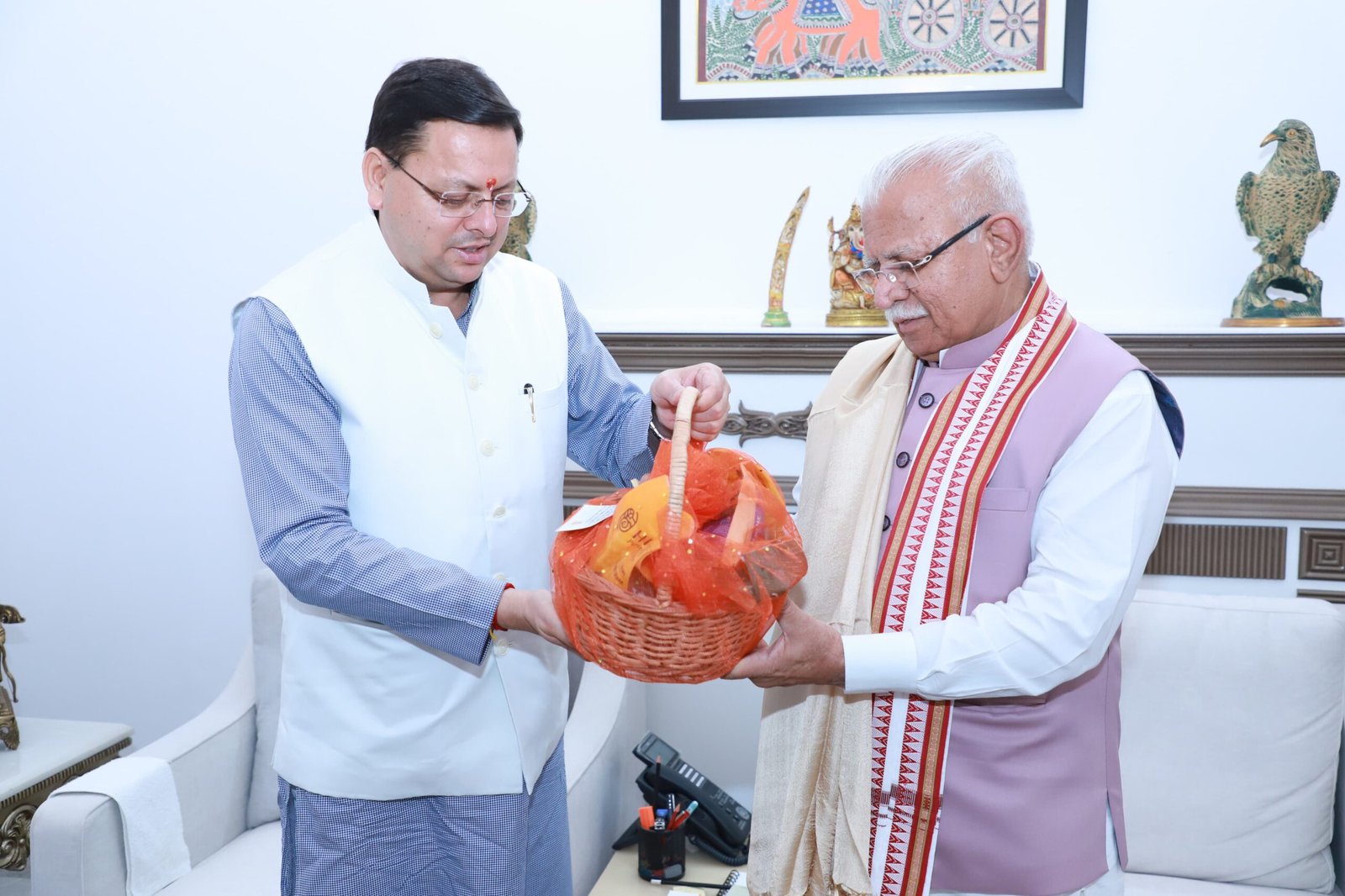मुख्यमंत्री धामी ने केंद्रीय मंत्री खट्टर से की मुलाकात, जल-विद्युत और आवास परियोजनाओं पर हुई विस्तृत चर्चा