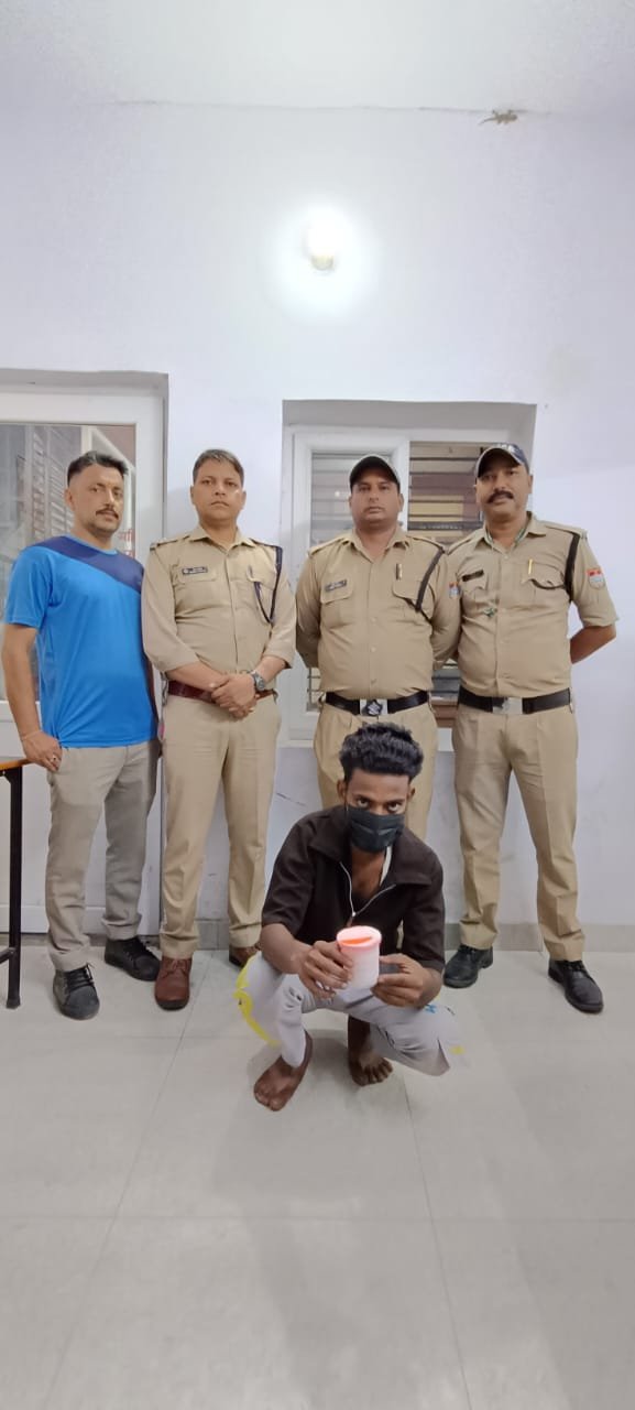 बनभूलपुरा पुलिस ने स्मैक के साथ एक व्यक्ति को किया गिरफ्तार।
