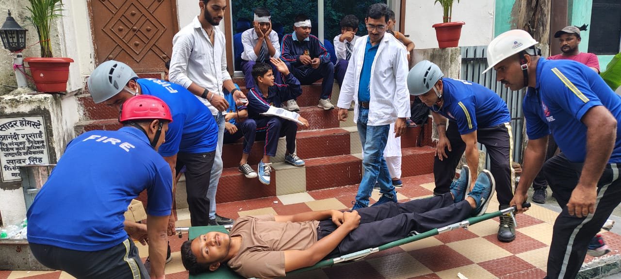 रामनगर में आपदा से निपटने को लेकर मॉक ड्रिल का सफल आयोजन।