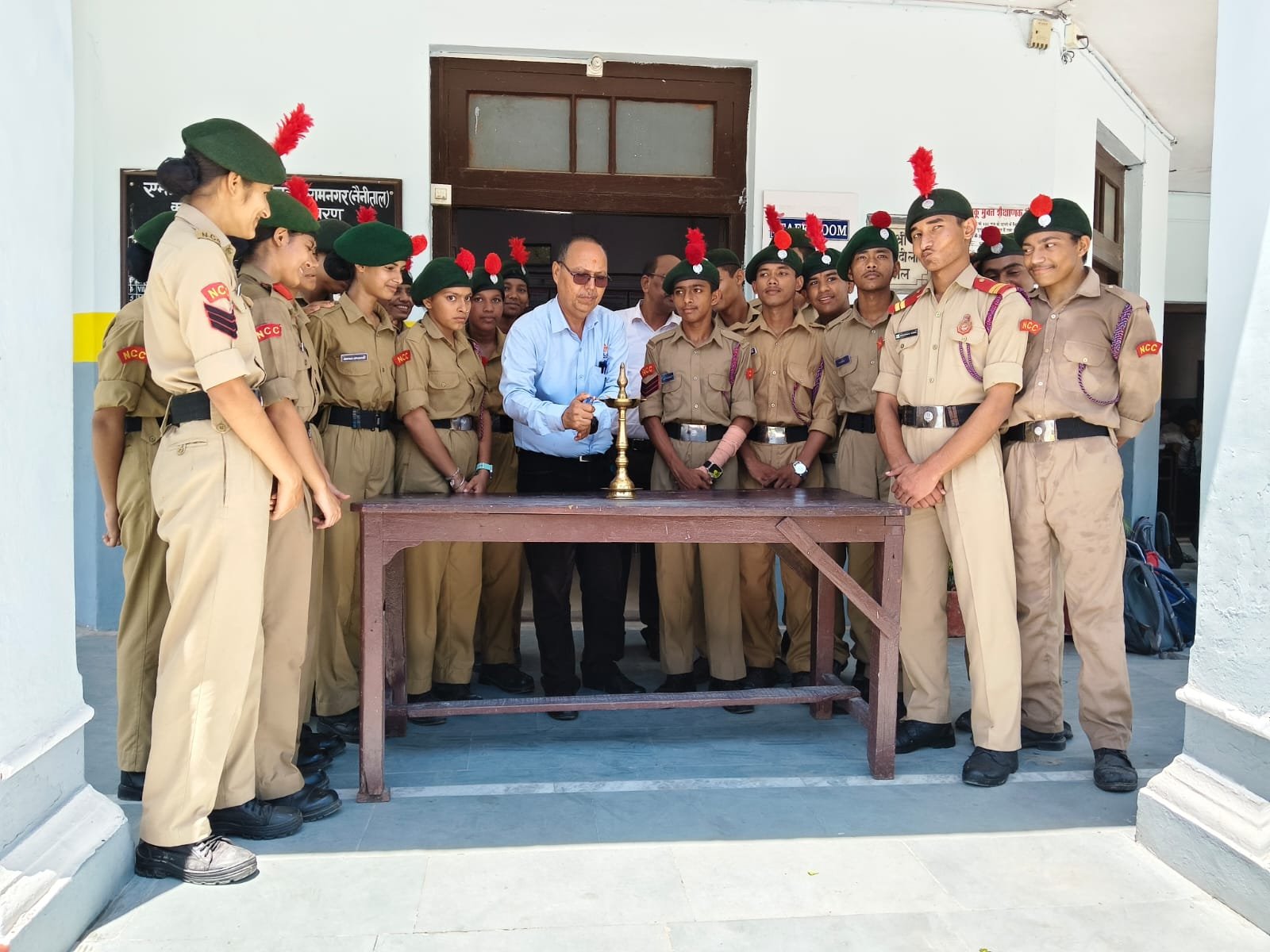 एम.पी. हिन्दू इंटर कॉलेज में कारगिल वीरों को याद कर हुआ देशभक्ति का सैलाब।