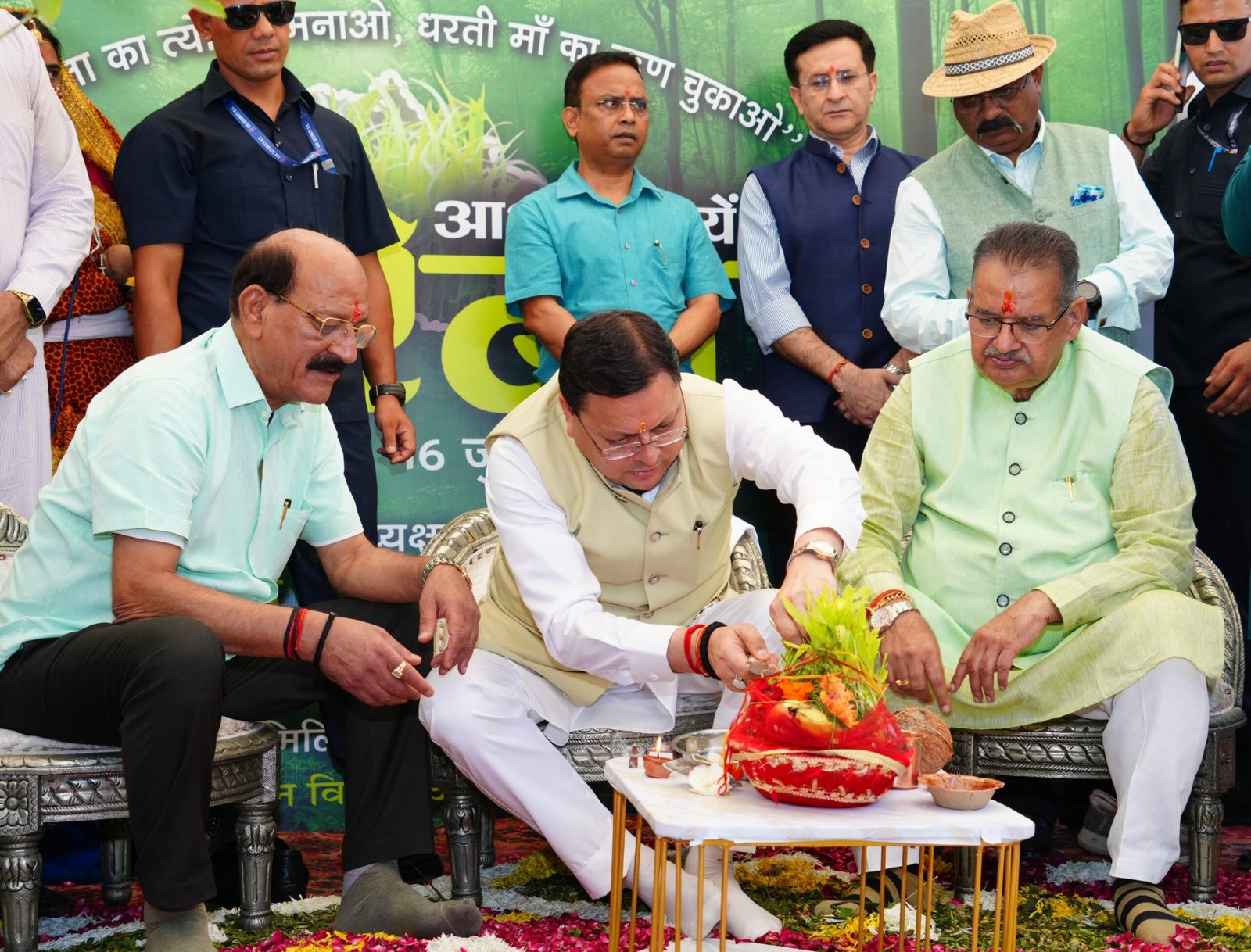 उत्तराखंड में हरेला पर्व पर 5 लाख पौधों का लक्ष्य, मुख्यमंत्री ने किया राज्यव्यापी अभियान का शुभारंभ