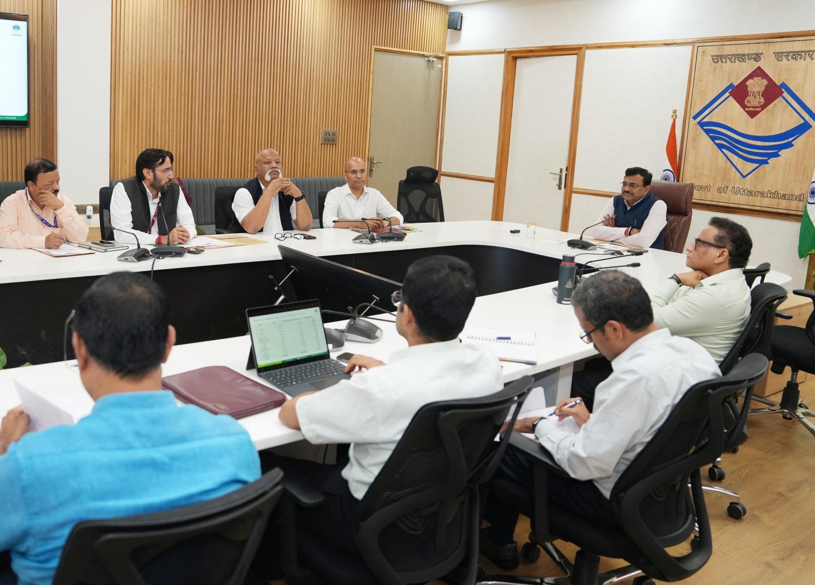 मुख्य सचिव ने 36 विभागों की समीक्षा बैठक में दिए सख्त निर्देश