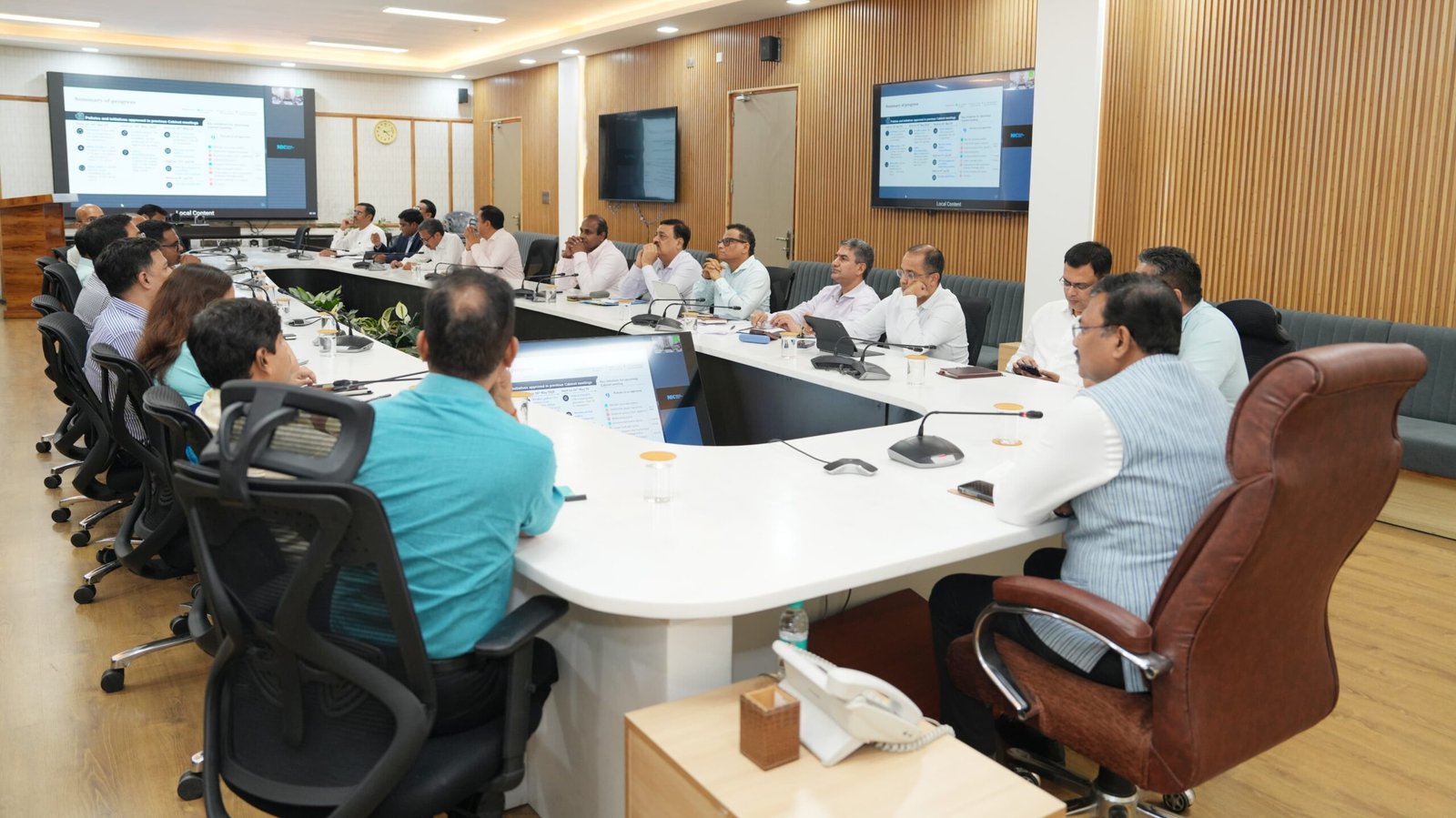 मुख्य सचिव ने दिए संकेत: अब जिला अस्पतालों में ही होंगे महत्वपूर्ण उपचार।