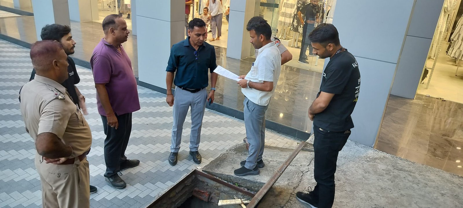 जनसुरक्षा पर खतरा: हल्द्वानी के बड़े शॉपिंग स्टोर्स में फायर सेफ्टी के मानकों का उल्लंघ।