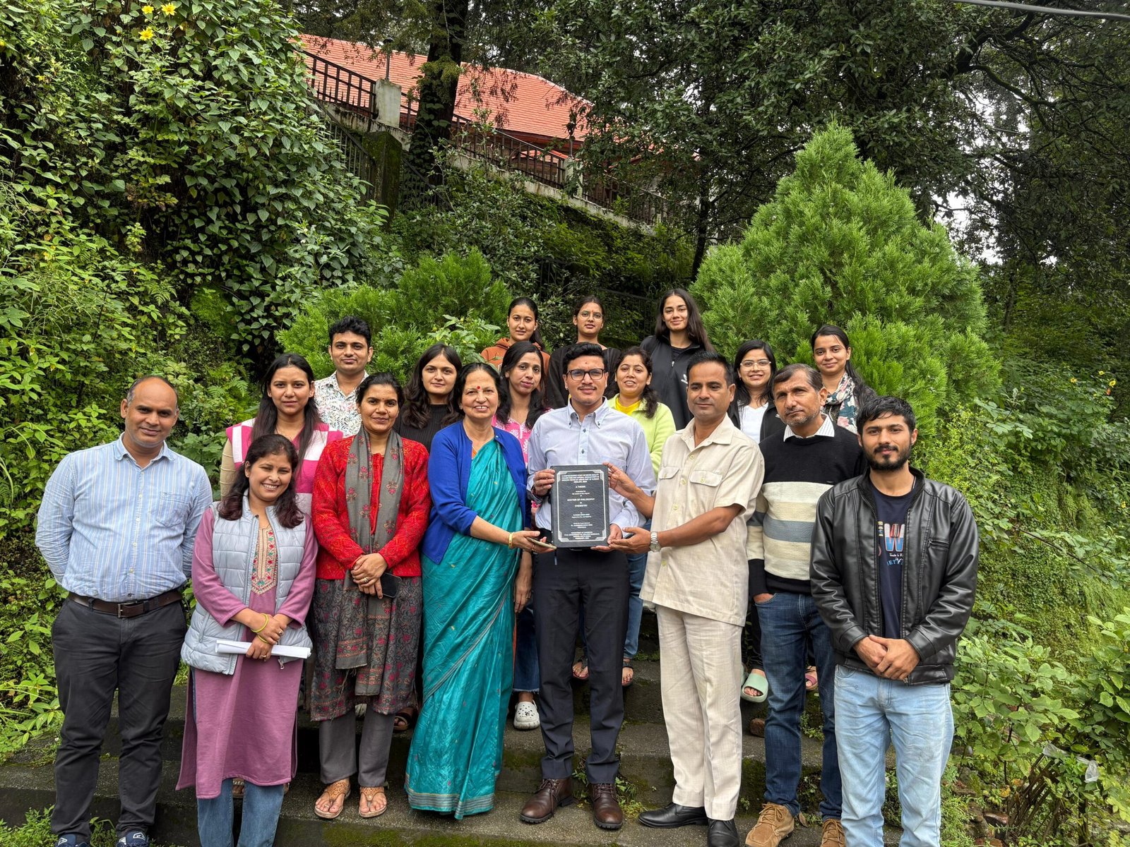 शहरी पेयजल में रेडियोधर्मिता पर शोध के लिए मिला पीएचडी सम्मान।