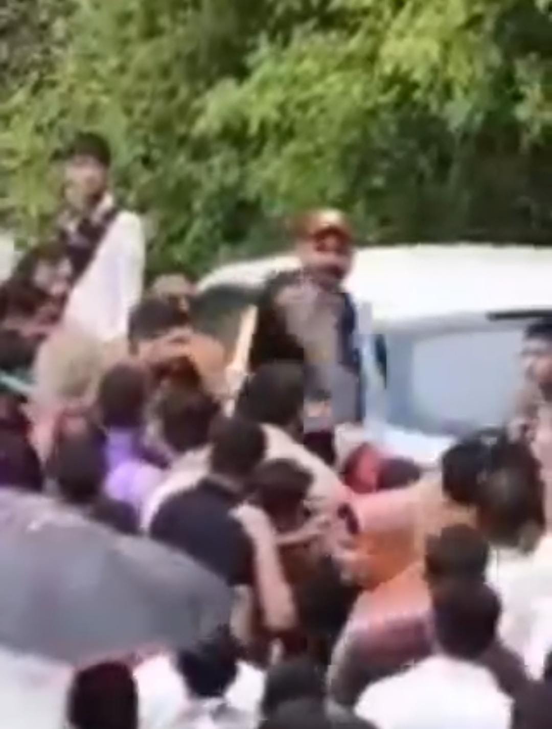 चुनाव पूर्व हिंसा: बेतालघाट में गोलीबारी, ग्रामीण को लगी गोली”
