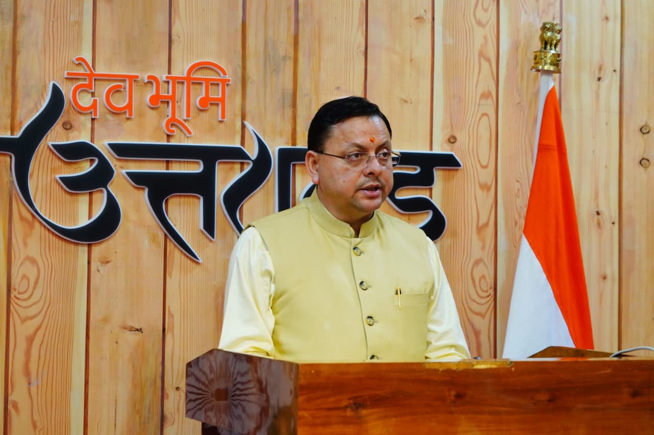 “सीएम धामी का अल्मोड़ा वासियों को तोहफ़ा – हेली सेवा, क्रिटिकल केयर ब्लॉक और हस्तशिल्प ग्राम की घोषणा”