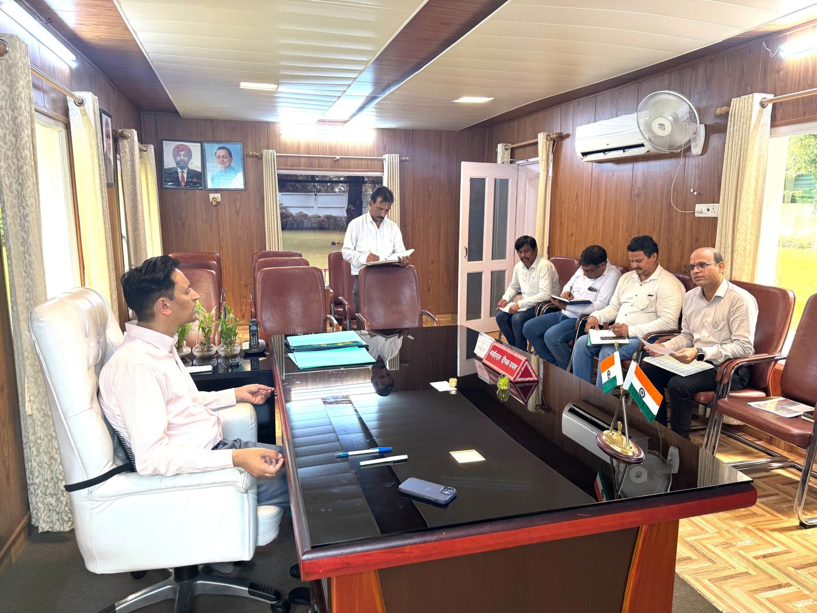 हल्द्वानी में विकास कार्यों को लेकर दीपक रावत गंभीर, की समीक्षा बैठक।