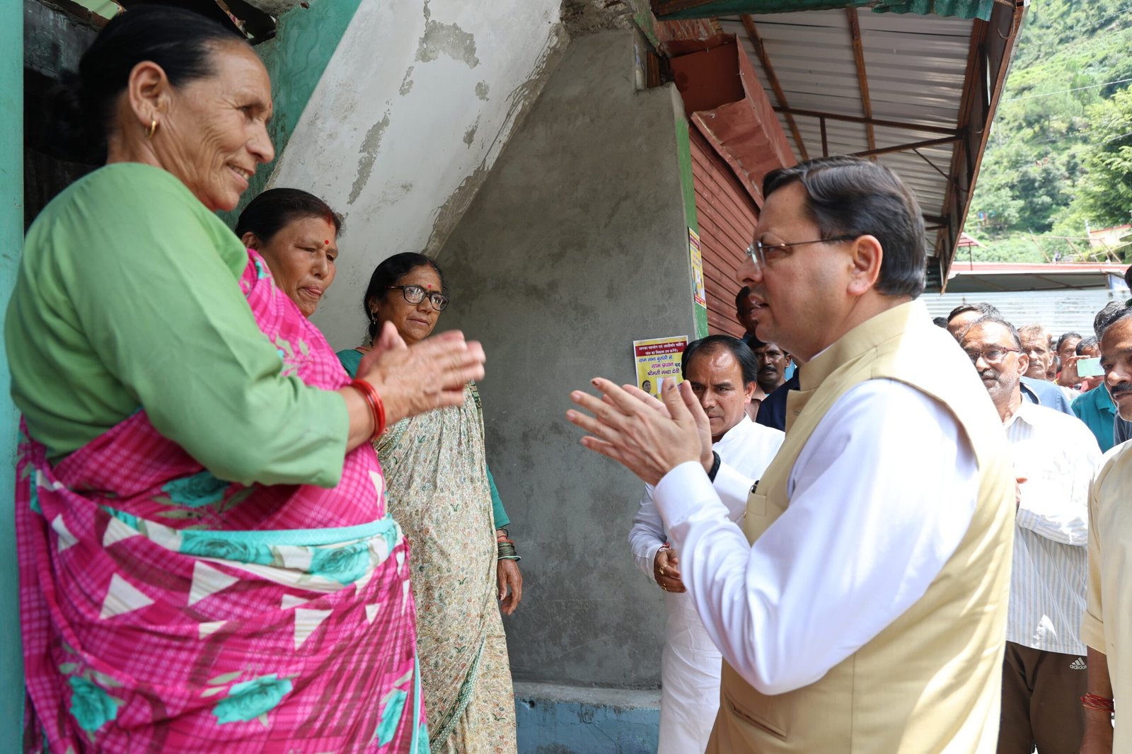 मुख्यमंत्री ने किया सैंजी गांव का स्थलीय निरीक्षण, आपदा प्रभावितों को राहत का भरोसा