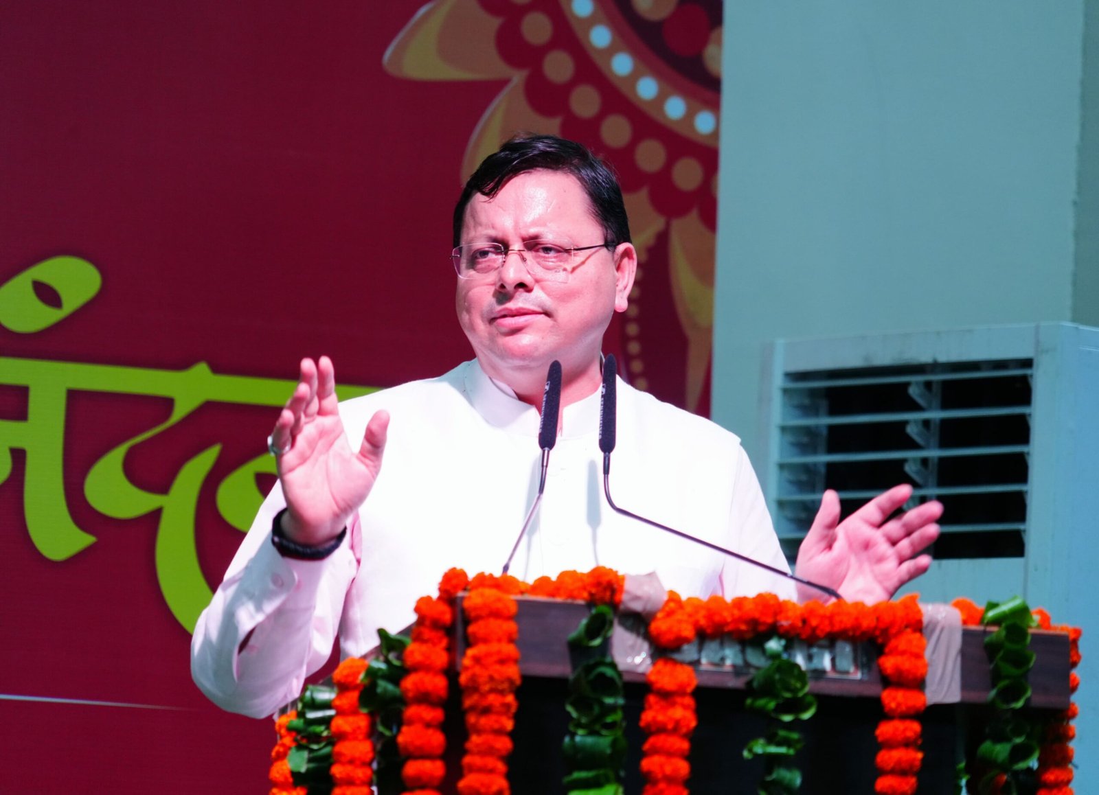 सीएम धामी ने निभाया भाई का फर्ज, महिलाओं के लिए घोषित की नई योजनाएं।