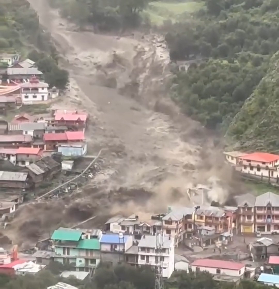 उत्तरकाशी में कहर की बारिश! बादल फटा, गांव उजड़ा – रेस्क्यू ऑपरेशन तेज़।