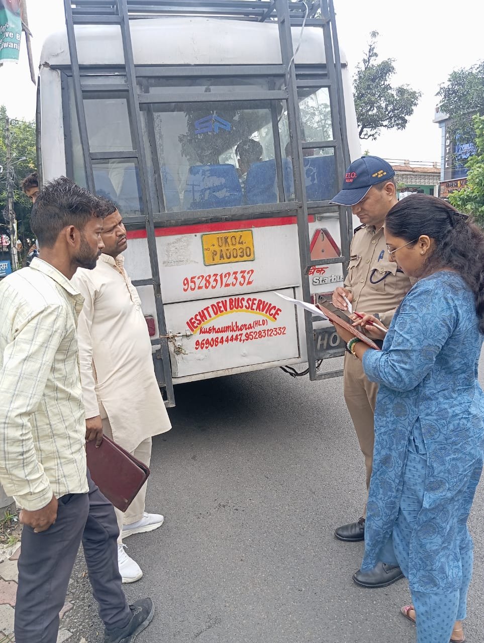 हल्द्वानी संभाग में सघन चेकिंग, कई वाहन फिटनेस व परमिट नियमों में फेल