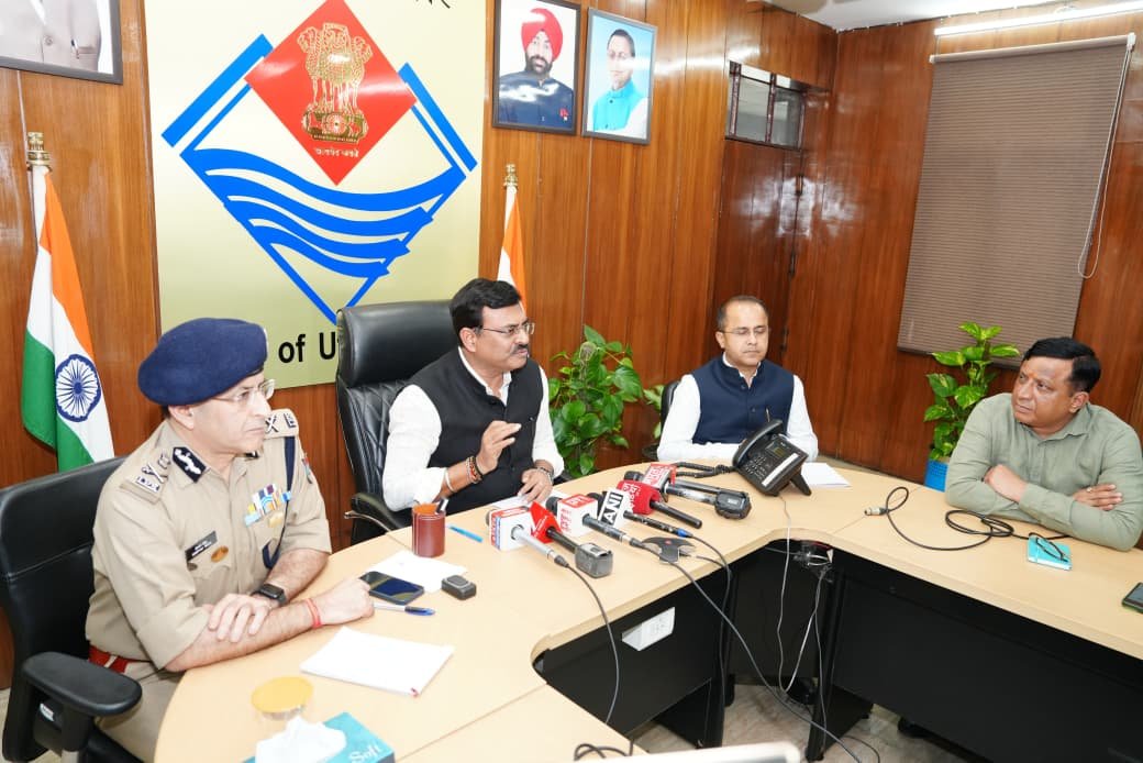 UKSSSC परीक्षा की जांच करेगी SIT, हाईकोर्ट के रिटायर जज रखेंगे निगरानी।