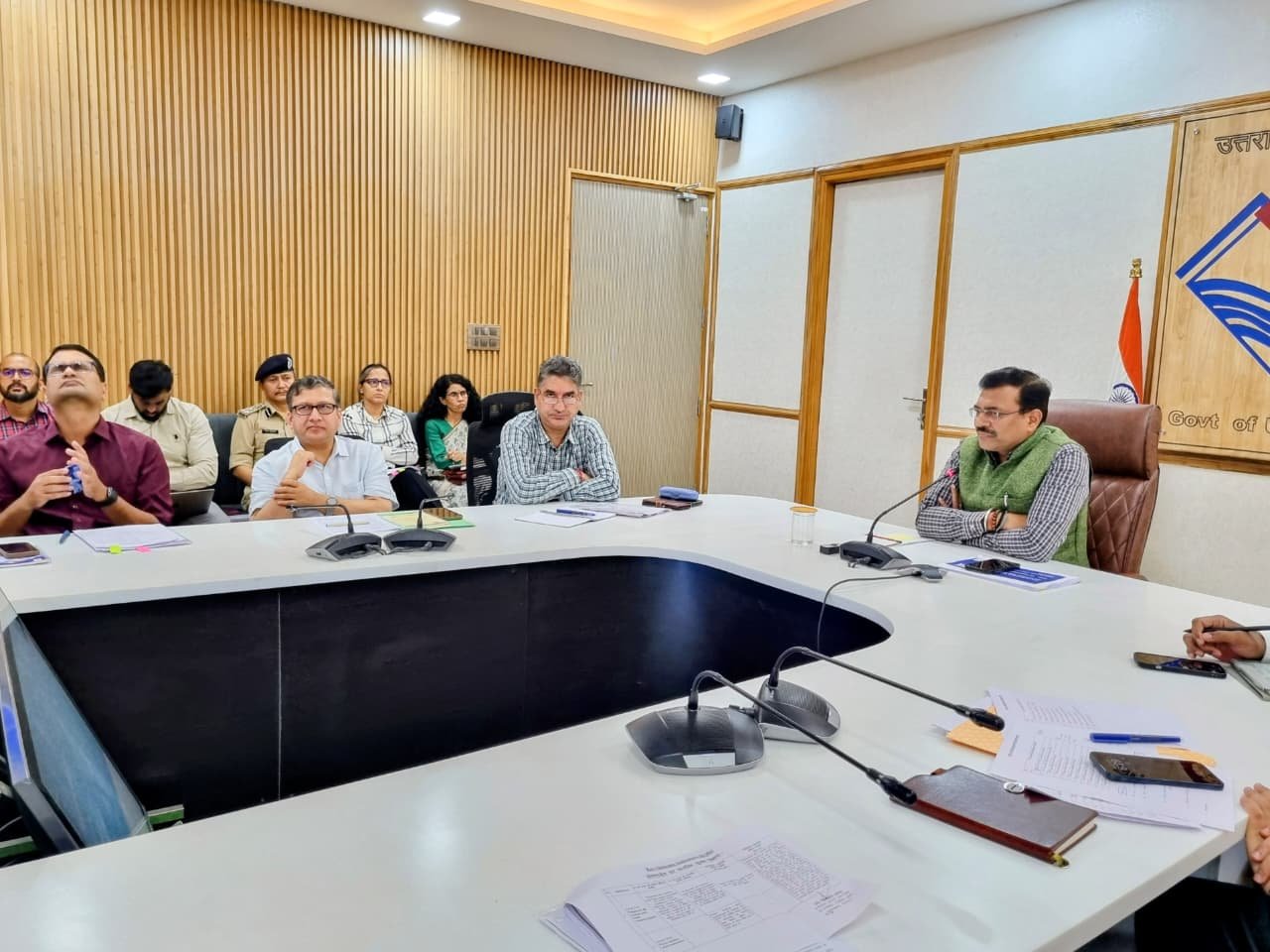 मुख्य सचिव आनन्द बर्द्धन ने दिए निर्देश – विभागीय योजनाओं के लिए आउटकम इंडिकेटर्स तय करें विभाग