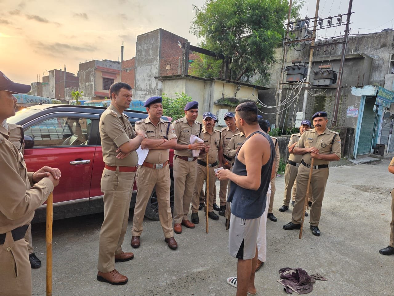 एसएसपी के निर्देश पर पुलिस टीम ने फिर से शुरू किया व्यापक सत्यापन अभियान