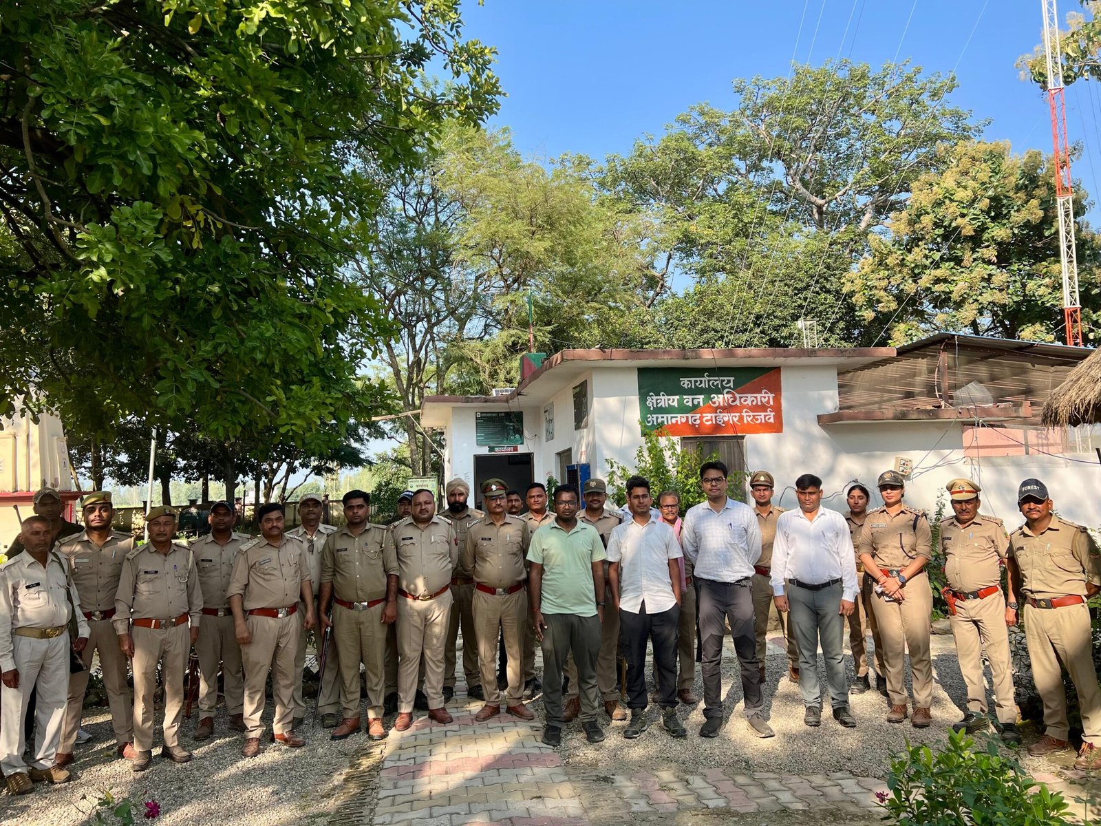ऑपरेशन मानसून के तहत कार्बेट टाइगर रिजर्व में संयुक्त विशेष गश्त एवं फ्लैग मार्च