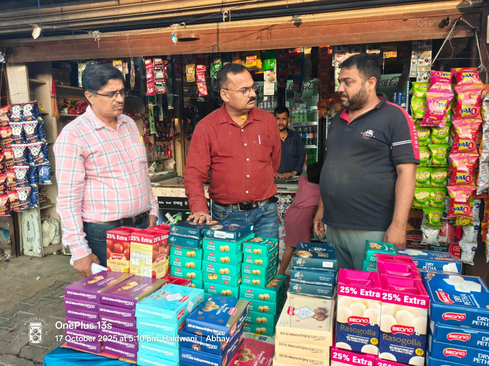 त्योहारों में मिलावटखोरी पर लगाम — खाद्य विभाग का निरीक्षण अभियान जारी