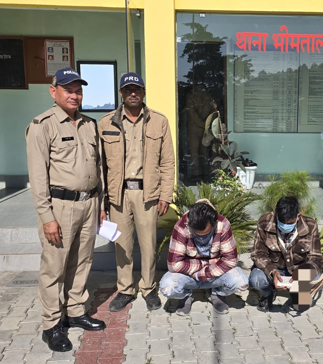 दीपावली से पहले नशे के सौदागरों पर पुलिस का शिकंजा — भीमताल में दो तस्कर स्मैक के साथ गिरफ्तार