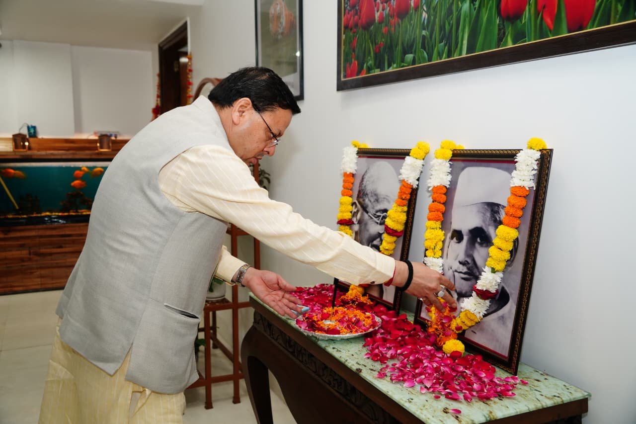 गांधी-शास्त्री जयंती: मुख्यमंत्री ने महान विभूतियों को याद कर अर्पित किया सम्मान