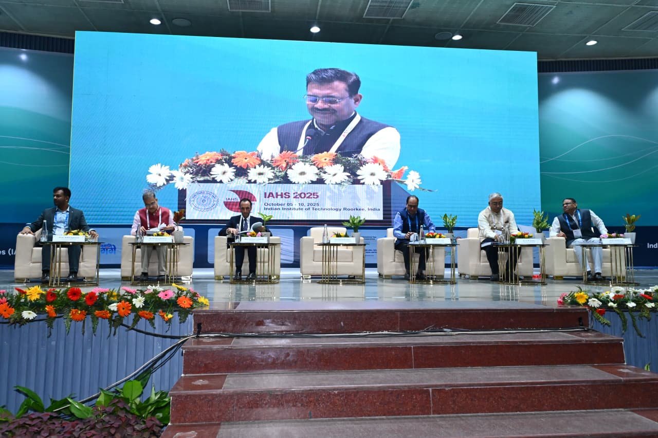 आईआईटी रुड़की ने अंतर्राष्ट्रीय जल विज्ञान संघ (आईएएचएस) की बारहवीं वैज्ञानिक सभा के उद्घाटन सत्र की मेजबानी की