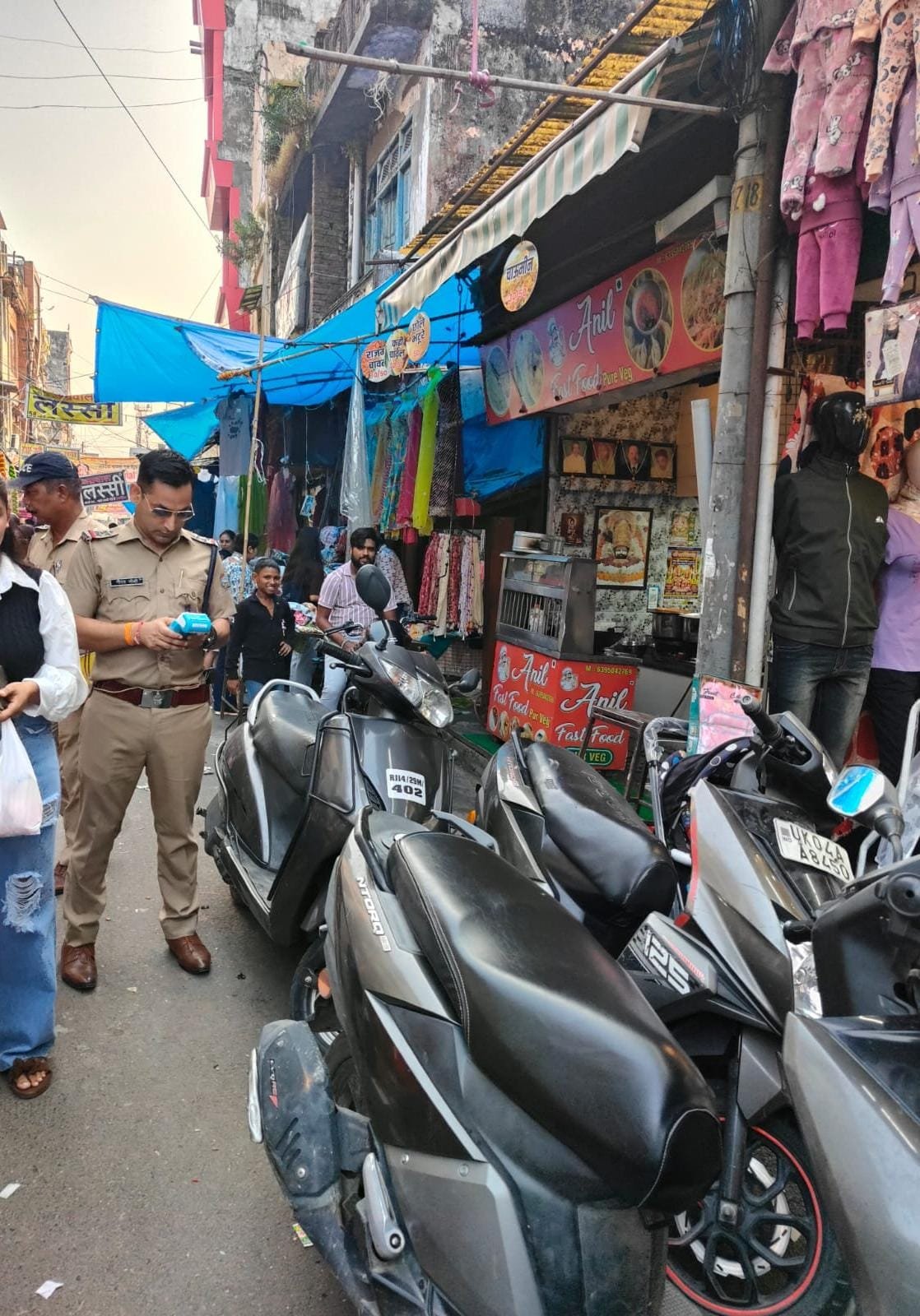 एसएसपी नैनीताल के सख्त निर्देश पर हल्द्वानी में “नो पार्किंग” में खड़े 38 वाहनों पर पुलिस की कार्यवाही*