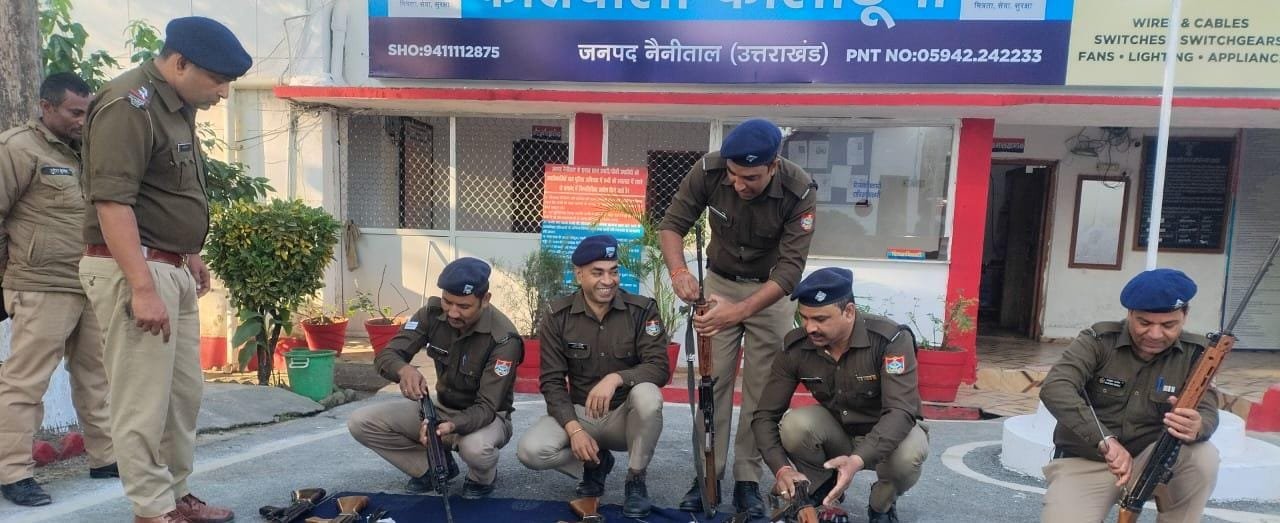 “SSP नैनीताल की पहल—हर मंगलवार थानों में अनिवार्य परेड और शस्त्र हैंडलिंग”