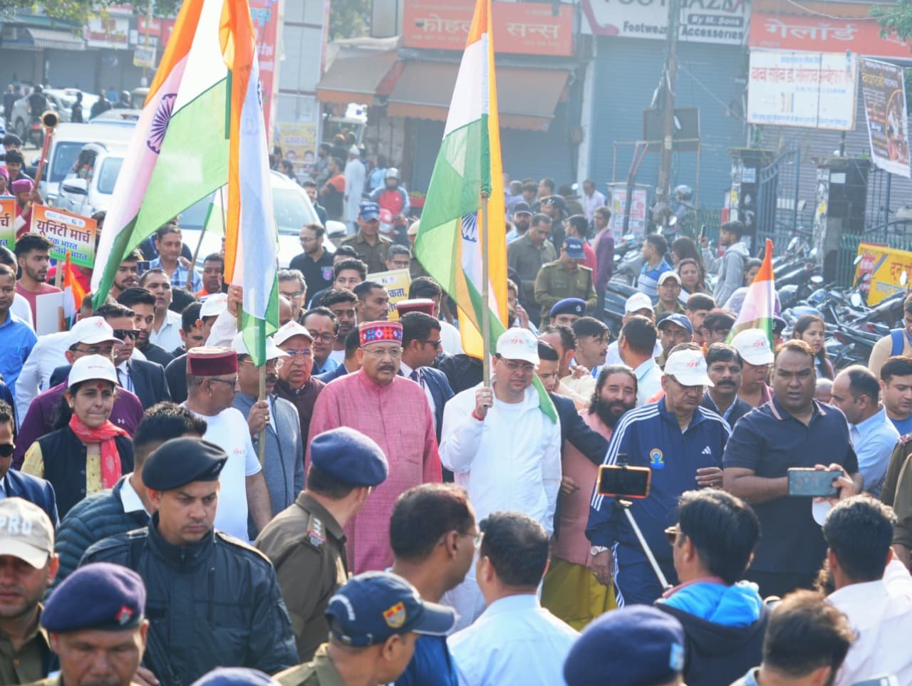 सीएम पुष्कर सिंह धामी ने सरदार पटेल को नमन करते हुए यूनिटी मार्च का किया आगाज़